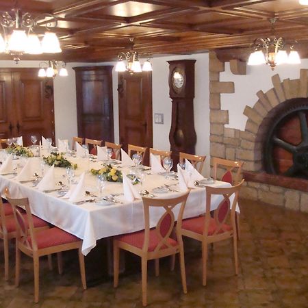Hotel Kreuz Хольдербанк Экстерьер фото