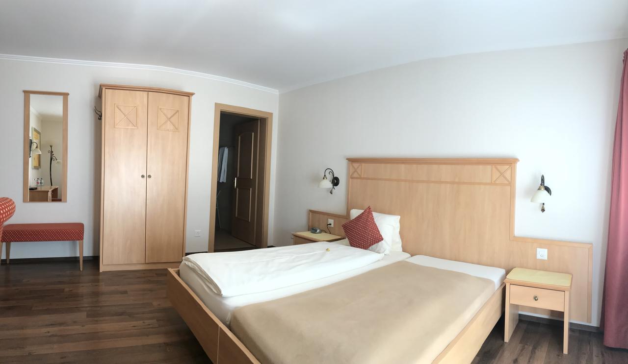 Hotel Kreuz Хольдербанк Экстерьер фото